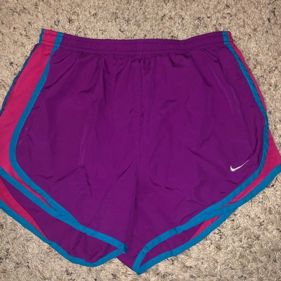Nike Pants - SMALL NIKE SHORTS Nike Pants - SMALL NIKE SHORTS